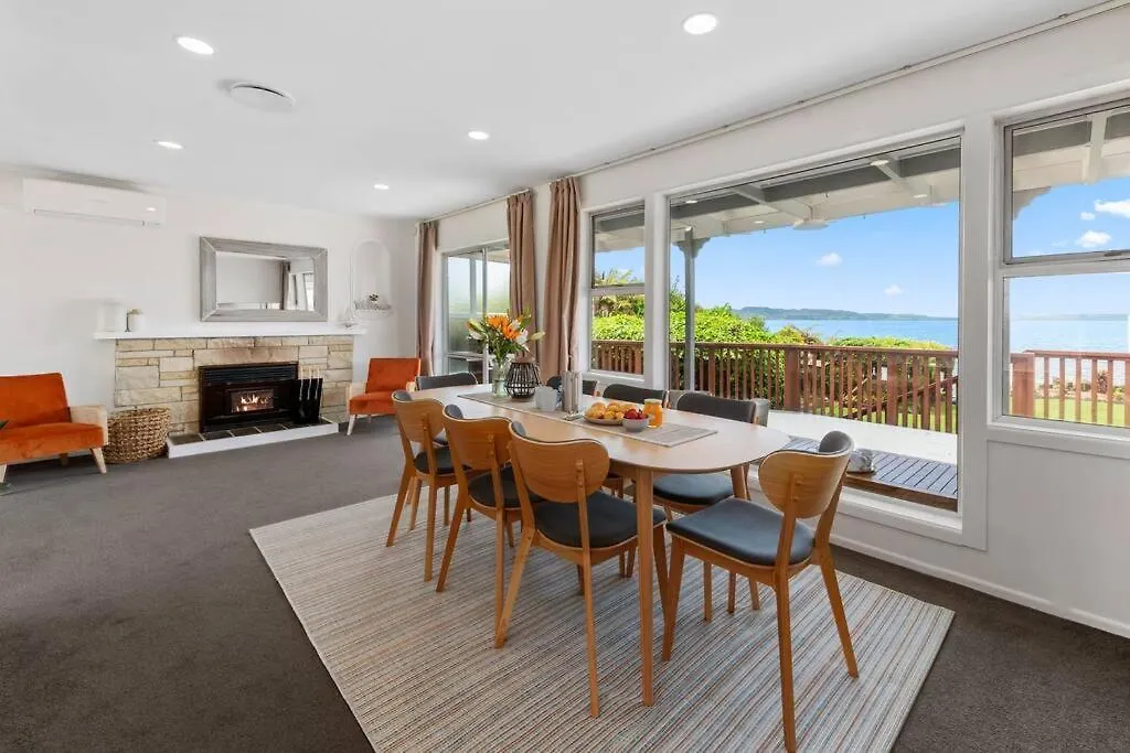 Edgewater Escape Villa Rotorua